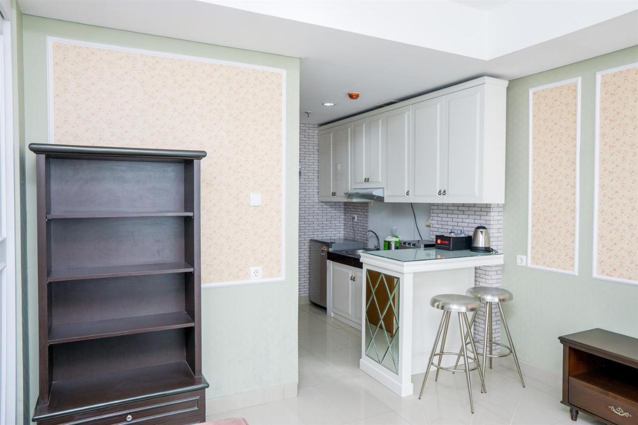 Spacious 1Br Dago Suites Apartment By Travelio Бандунг Екстериор снимка