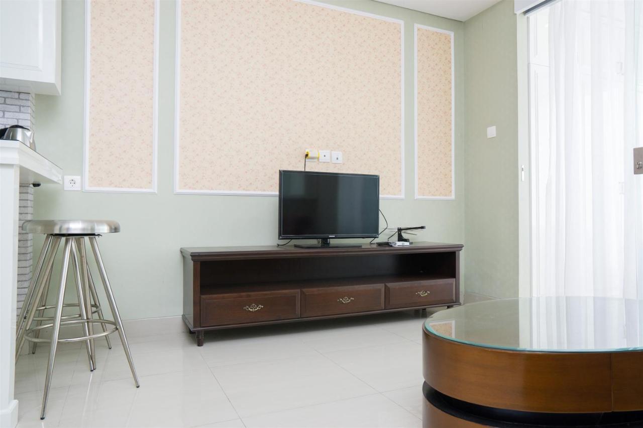 Spacious 1Br Dago Suites Apartment By Travelio Бандунг Екстериор снимка